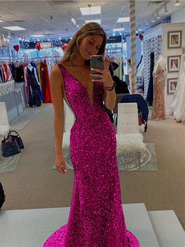 Sheath/Column Velvet Sequins V-neck Sleeveless Sweep/Brush Train Prom Dress