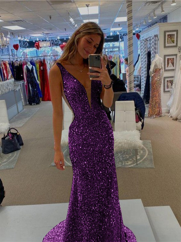 Sheath/Column Velvet Sequins V-neck Sleeveless Sweep/Brush Train Prom Dress