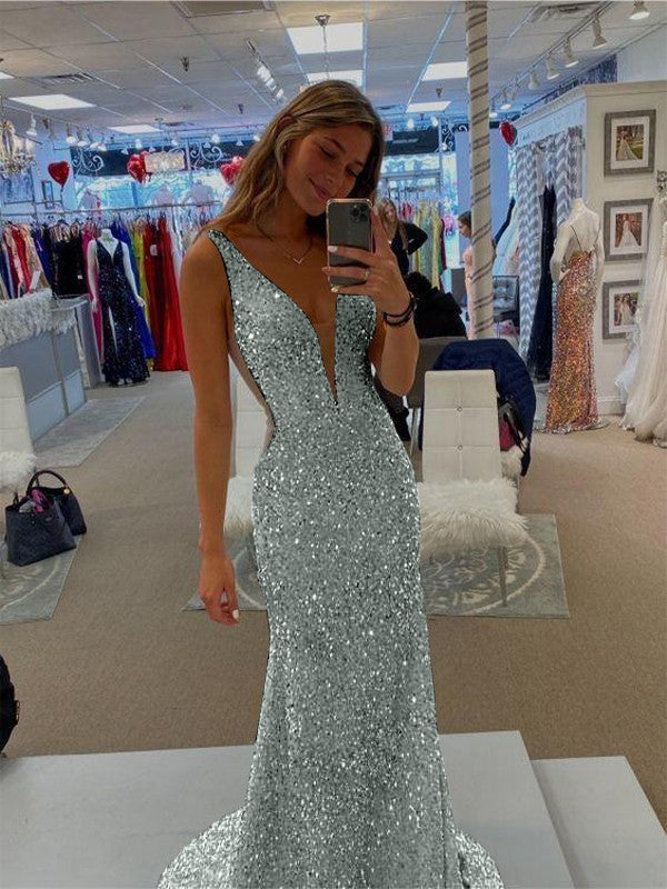 Sheath/Column Velvet Sequins V-neck Sleeveless Sweep/Brush Train Prom Dress