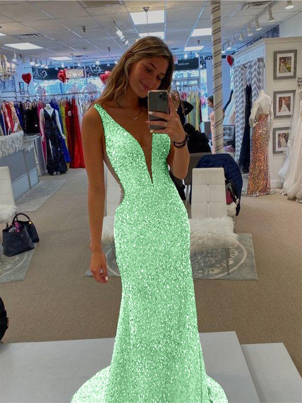 Sheath/Column Velvet Sequins V-neck Sleeveless Sweep/Brush Train Prom Dress