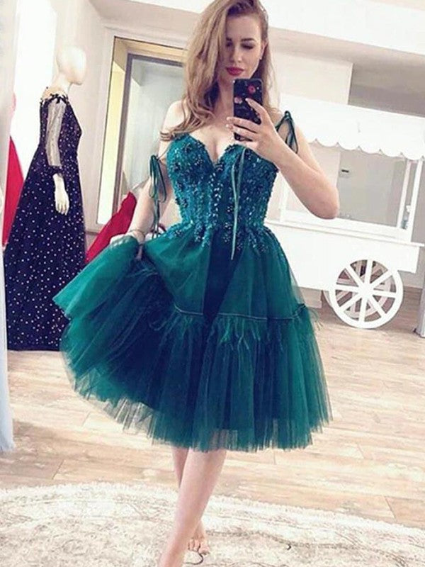 Memorable Magic Princess Tulle Beading V-neck Sleeveless Knee-Length Homecoming Dress