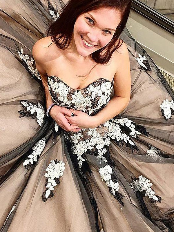 Ball Gown Sleeveless Sweetheart With Applique Floor-Length Tulle Prom Dress