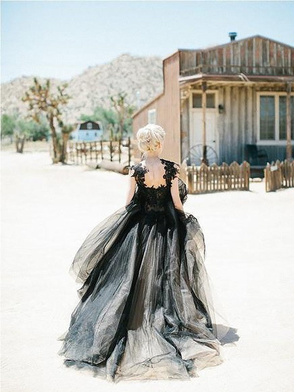 Ball Gown Sleeveless Sweetheart With Lace Sweep/Brush Train Tulle Prom Dress