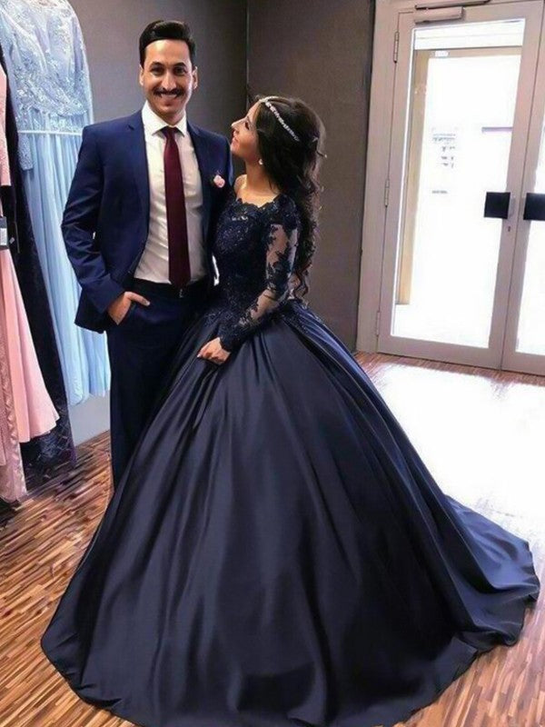 Ball Gown Bateau Long Sleeves Sweep/Brush Train With Applique Satin Prom Dress