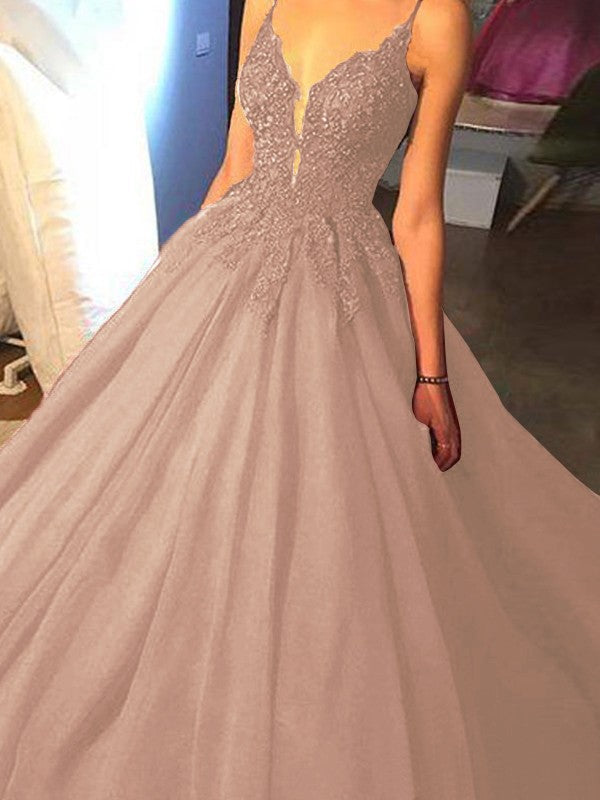 Ball Gown Sleeveless Spaghetti Straps Sweep/Brush Train With Applique Tulle Prom Dress