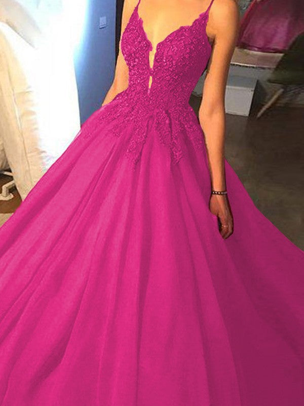 Ball Gown Sleeveless Spaghetti Straps Sweep/Brush Train With Applique Tulle Prom Dress