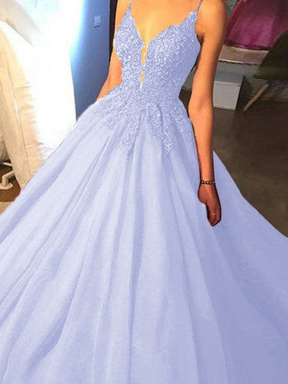 Ball Gown Sleeveless Spaghetti Straps Sweep/Brush Train With Applique Tulle Prom Dress
