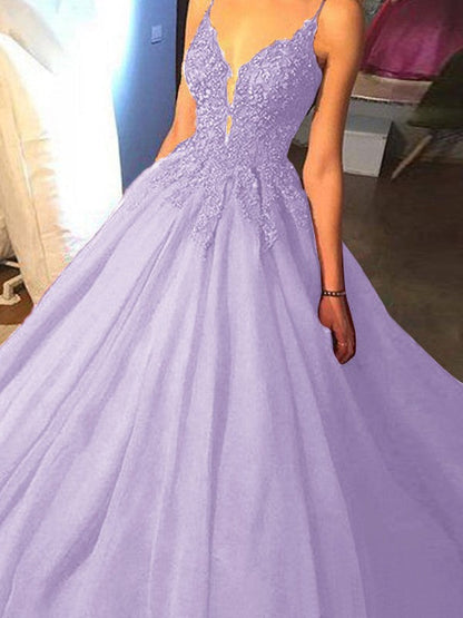 Ball Gown Sleeveless Spaghetti Straps Sweep/Brush Train With Applique Tulle Prom Dress