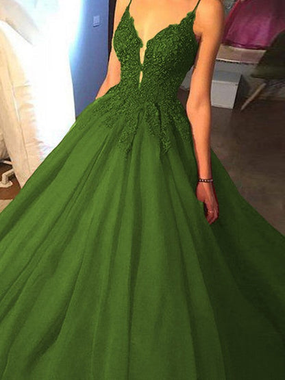 Ball Gown Sleeveless Spaghetti Straps Sweep/Brush Train With Applique Tulle Prom Dress