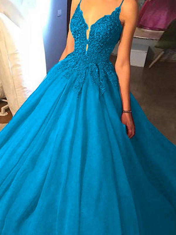 Ball Gown Sleeveless Spaghetti Straps Sweep/Brush Train With Applique Tulle Prom Dress