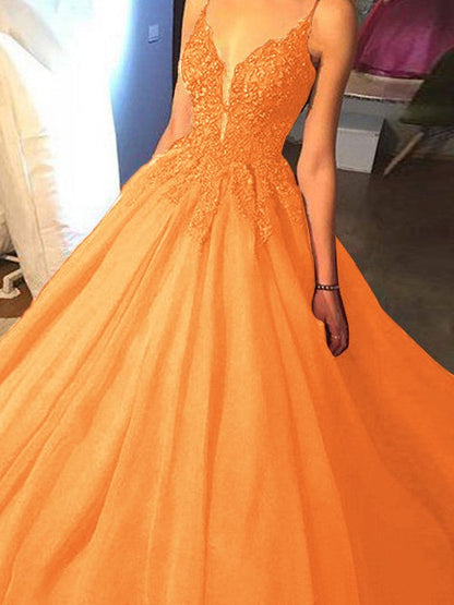 Ball Gown Sleeveless Spaghetti Straps Sweep/Brush Train With Applique Tulle Prom Dress