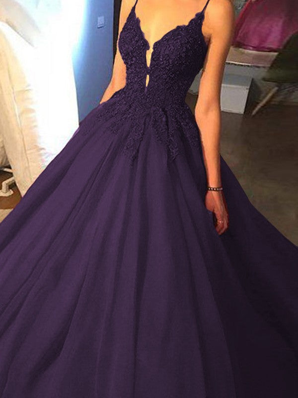 Ball Gown Sleeveless Spaghetti Straps Sweep/Brush Train With Applique Tulle Prom Dress