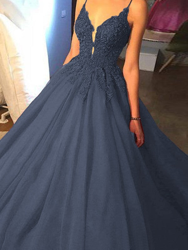 Ball Gown Sleeveless Spaghetti Straps Sweep/Brush Train With Applique Tulle Prom Dress