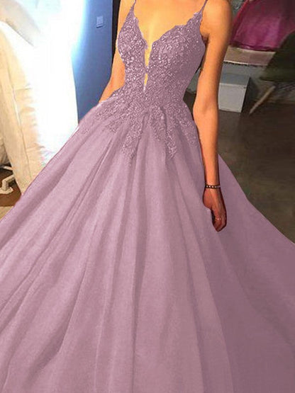 Ball Gown Sleeveless Spaghetti Straps Sweep/Brush Train With Applique Tulle Prom Dress