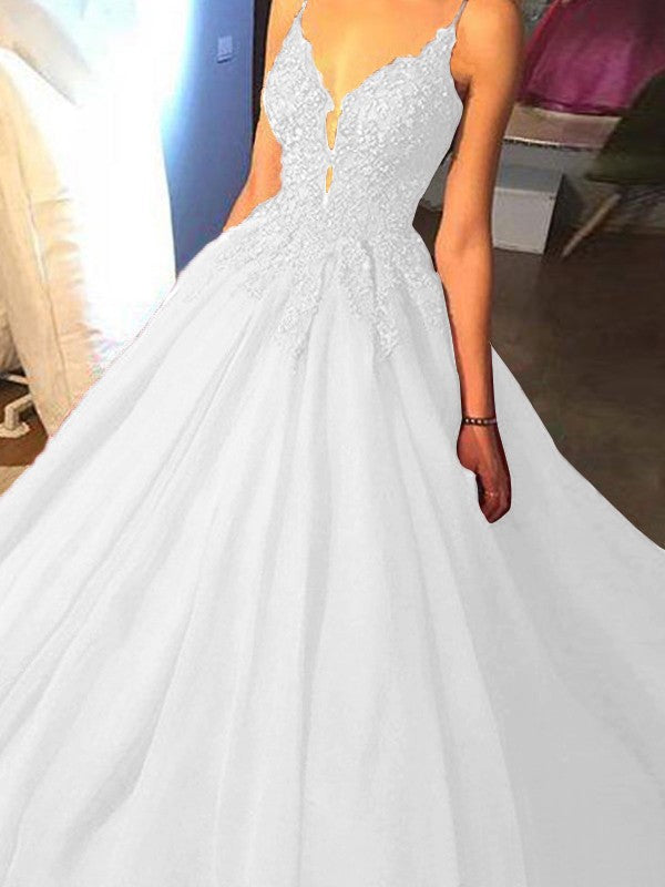 Ball Gown Sleeveless Spaghetti Straps Sweep/Brush Train With Applique Tulle Prom Dress