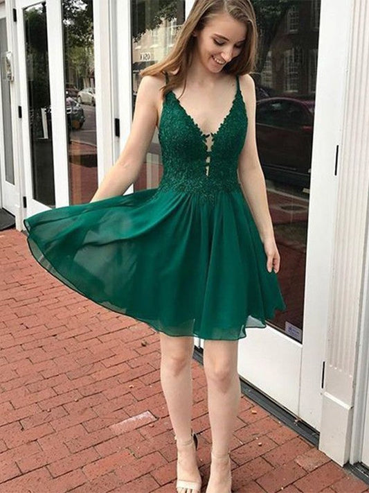 A-Line/Princess Chiffon Applique V-neck Sleeveless Short/Mini Homecoming Dress