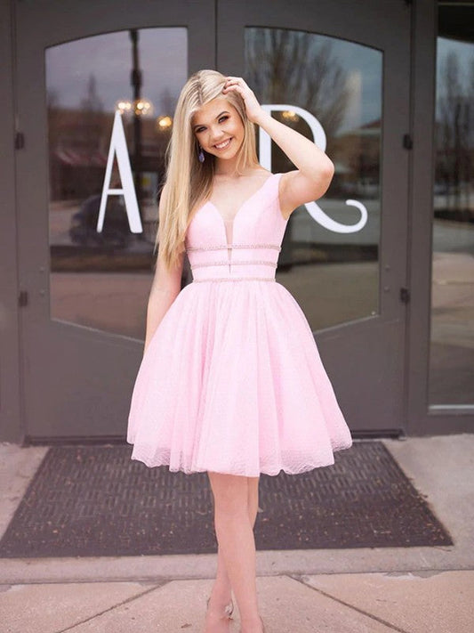 A-Line/Princess Lace Beading V-neck Sleeveless Short/Mini Homecoming Dress