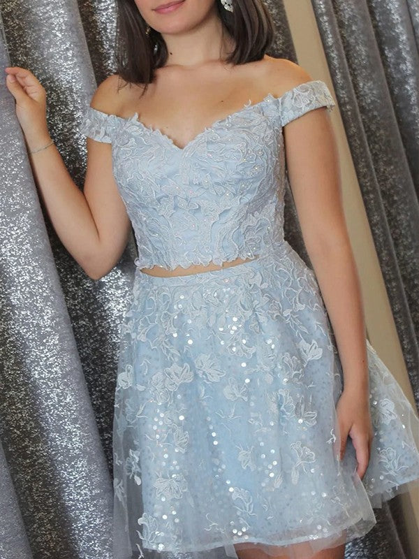 A-Line/Princess Lace Applique Off-the-Shoulder Sleeveless Corset Short/Mini Homecoming Dress