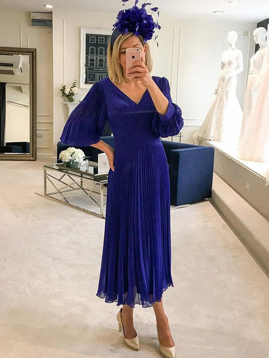 A-Line/Princess Chiffon Ruffles V-neck 3/4 Sleeves Tea-Length Mother of the Bride Dress