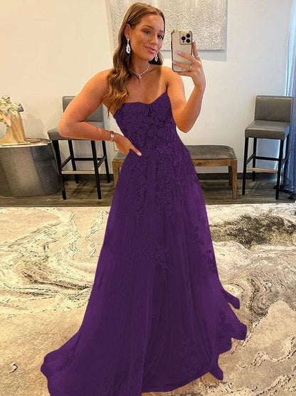 A-Line/Princess Tulle Corset-Style Applique Sweetheart Sleeveless Sweep/Brush Train Prom Dress