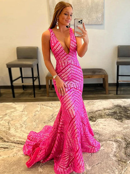 Sheath/Column V-neck Sleeveless Sweep/Brush Train Prom Dress