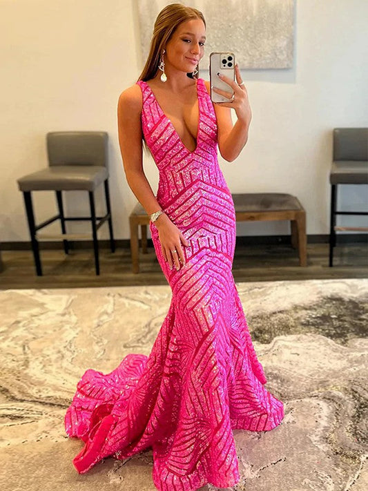 Sheath/Column V-neck Sleeveless Sweep/Brush Train Prom Dress
