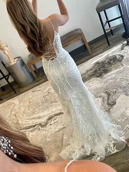 Sheath/Column Tulle Applique Spaghetti Straps Sleeveless Sweep/Brush Train Prom Dress