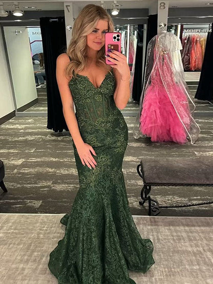 Trumpet/Mermaid Lace Applique V-neck Sleeveless Sweep/Brush Train Prom Dress