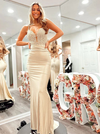 Sheath/Column Jersey Applique V-neck Sleeveless Sweep/Brush Train Prom Dress