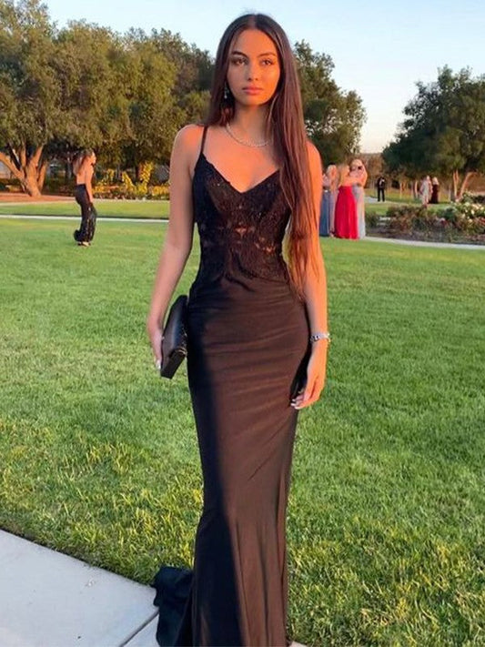 Sheath/Column Elastic Woven Satin Applique V-neck Sleeveless Sweep/Brush Train Prom Dress