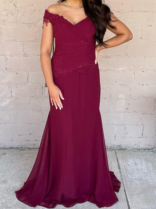 Sheath/Column Chiffon Applique Off-the-Shoulder Sweep/Brush Train Mother of the Bride Dress