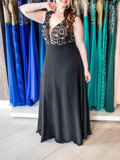 A-Line V-neck Sleeveless With Applique Floor-Length Chiffon Plus Size Prom Dress