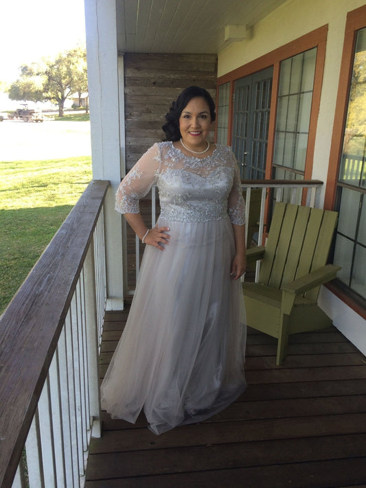 A-Line Scoop 3/4 Sleeves With Applique Floor-Length Tulle Mother of the Bride Dress