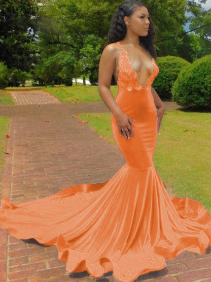 Trumpet/Mermaid Elastic Woven Satin Applique V-neck Sleeveless Court Train Prom Dress