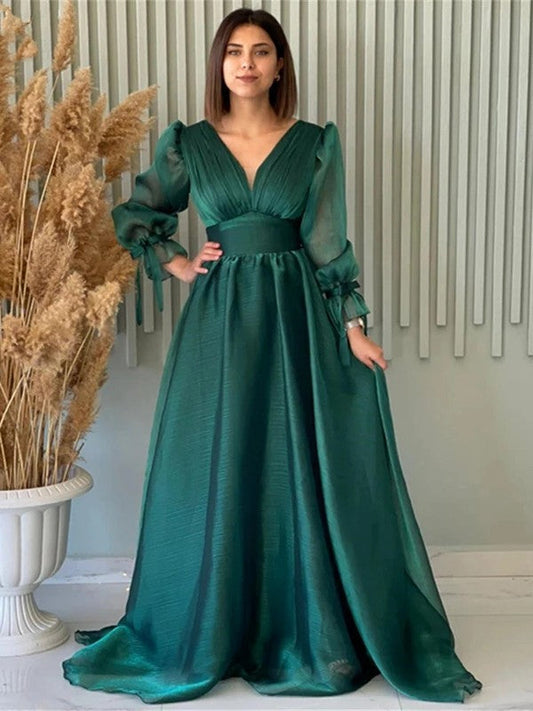 A-Line/Princess Organza Ruched V-neck Long Sleeves Sweep/Brush Train Prom Dress