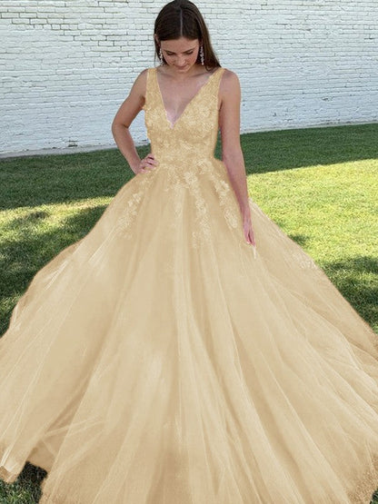 A-Line/Princess Tulle Applique V-neck Sleeveless Sweep/Brush Train Prom Dress