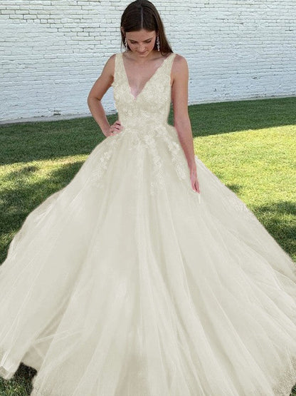 A-Line/Princess Tulle Applique V-neck Sleeveless Sweep/Brush Train Prom Dress