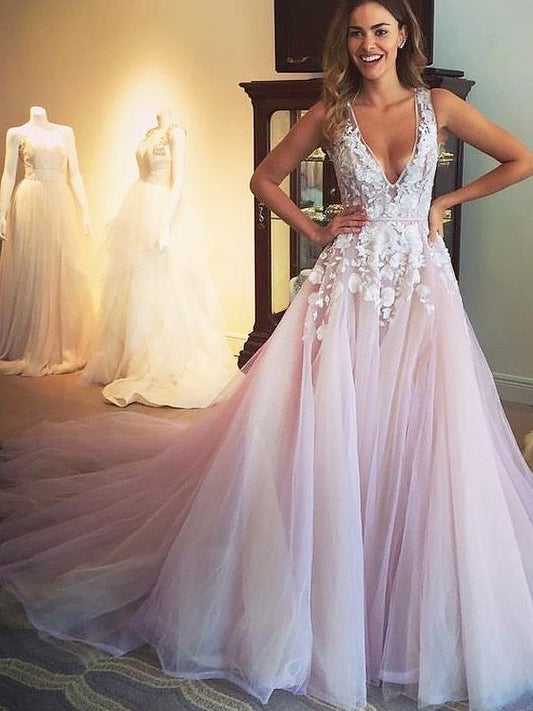 A-Line V-neck Sweep/Brush Train Tulle Sleeveless With Applique Prom Dress