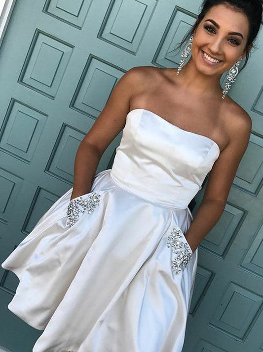 A-Line Satin Strapless Sleeveless With Rhinestone Short/Mini Homecoming Dress
