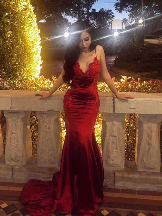 Sheath Sleeveless Spaghetti Straps Sweep/Brush Train With Applique Silk like Satin Prom Dress