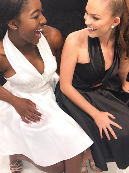 A-Line/Princess Satin Halter Sleeveless Ruffles Knee-Length Homecoming Dress