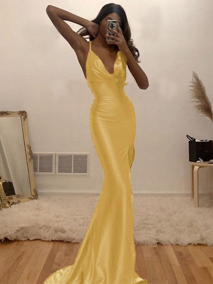 Sheath/Column Ruched Halter Sleeveless Silk like Satin Sweep/Brush Train Prom Dress