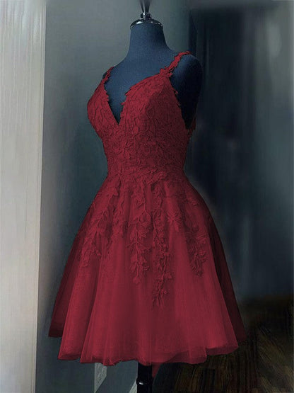 A-Line/Princess Tulle Applique V-neck Sleeveless Short/Mini Prom Dress