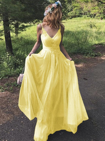 A-Line/Princess Tulle Applique V-neck Sleeveless Sweep/Brush Train Prom Dress