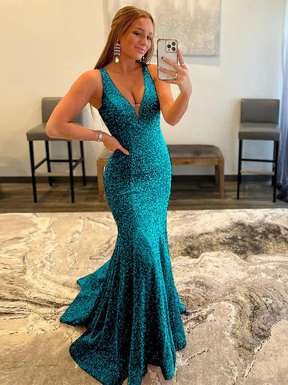 Sheath/Column Velvet Sequins Ruffles V-neck Sleeveless Sweep/Brush Train Prom Dress