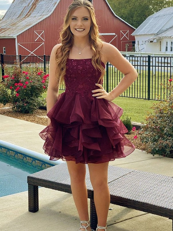 A-Line/Princess Tulle Ruffles Strapless Sleeveless Short/Mini Homecoming Dress